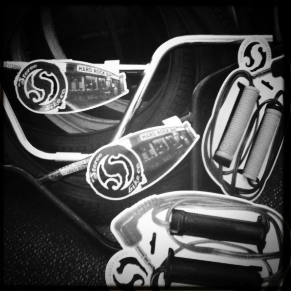 Hard Rock Bar and Flangeless Grips